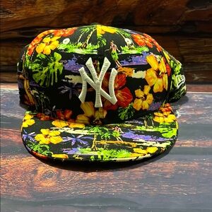 New York Yankees Aloha New Era 9Fifty 950 Floral Pattern Snapback Hat Cap